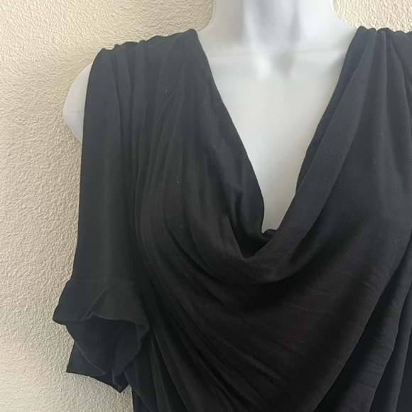 2/$30 Wet Seal Cold Shoulder Top - Picture 2 of 8